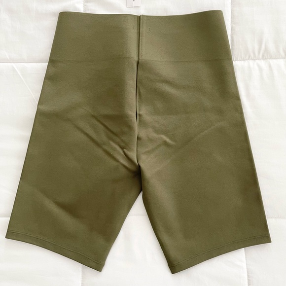 LOFT Sculpt Bike Shorts - Picture 3 of 7